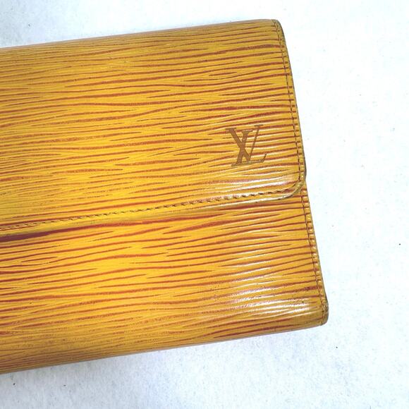 Louis Vuitton Epi Leather Sarah Wallet Yellow Long Bifold Purse Made in Spain - Picture 6 of 12